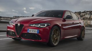 Alfa Romeo Giulia Intensa - fahrt mit Sondermodell der Bella Macchina