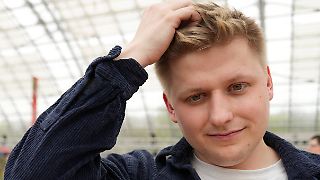 El Hotzo meldet sich zurück