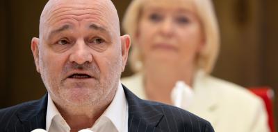 „Befremdlicher Vorgang“ – Finanzminister kommt zu spät zum Haushaltsausschuss