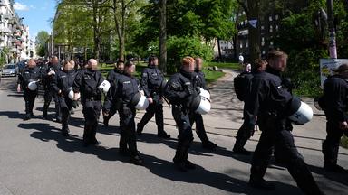 Fast 200 Polizisten unter Extremismusverdacht