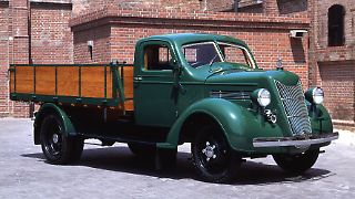 Toyota baut seit 1935 Pkw - so fings an, so gings weiter