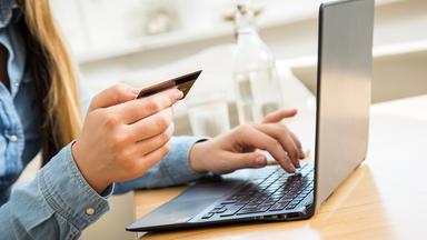Viele Verbraucher fallen auf Online-Betrug herein