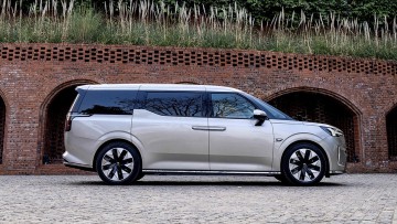 Fahrbericht Volvo EM90: Billy statt Bulli 