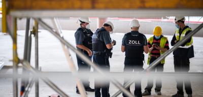 „Kriminelle Netzwerke“ – Zoll kämpft gegen Anstieg von organisierter Schwarzarbeit
