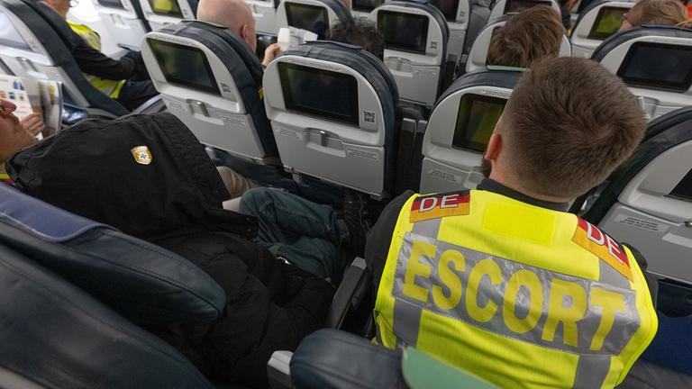 Mehr als 6.000 Abschiebungen im ersten Quartal