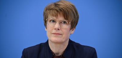 DAK warnt vor Rekorddefizit bei Pflegeversicherung – Wirtschaftsweise fordert Leistungskürzungen