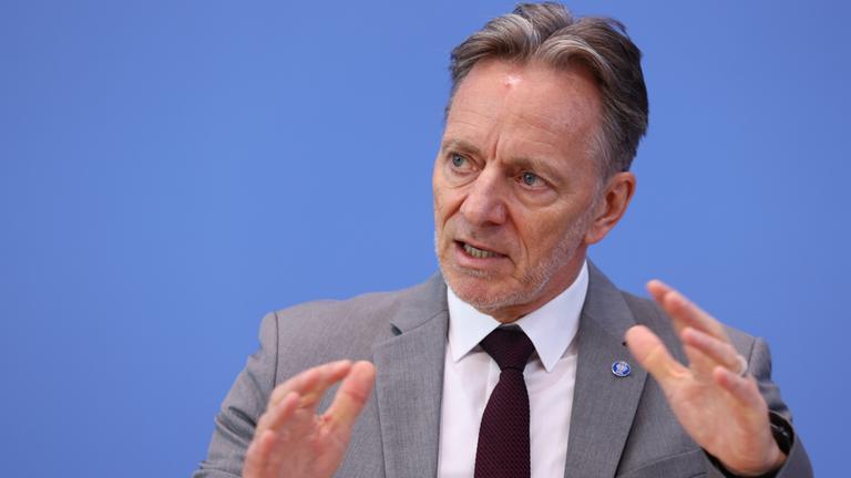 BKA-Chef warnt vor rechtsradikalen Jugendgruppen
