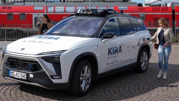 Pilotprojekt in Südhessen: Fahrgäste erstmals mit selbstfahrenden Autos unterwegs