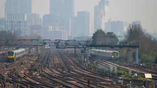 Labour holt erste Bahngesellschaft in staatliche Obhut