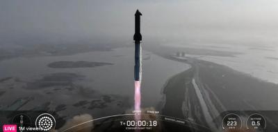 Neunter Testflug von SpaceX-Riesenrakete gestartet