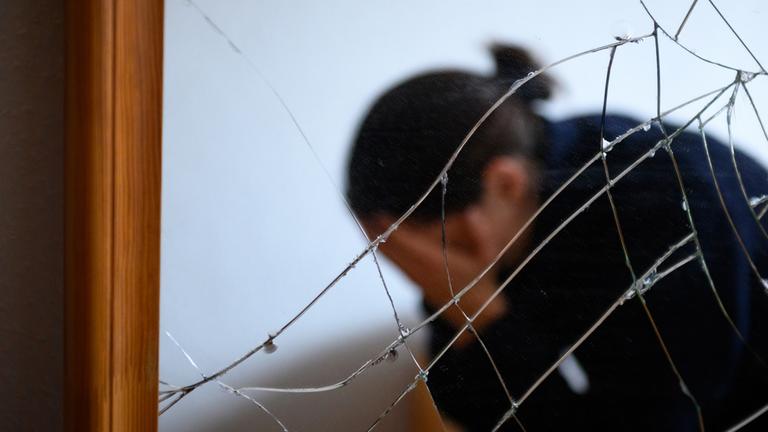 Hubig verspricht mehr Schutz vor häuslicher Gewalt