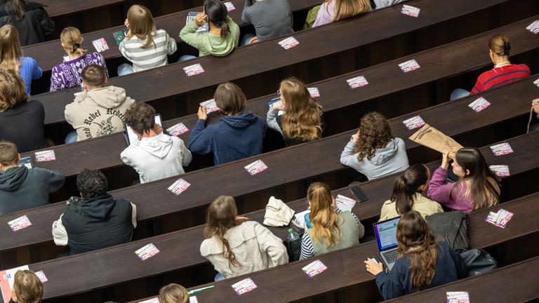 Erfolgshonorar nur für angetretenen Studienplatz