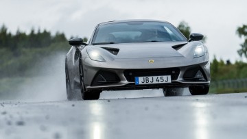 Lotus Emira Turbo SE: Mit Sonderausstattung in Serie