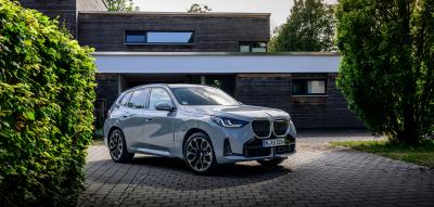 Wie der Kanzler Mercedes, BMW &amp; Co. von Trumps Zöllen befreien will