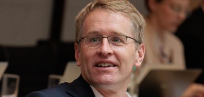 Günther fordert Social-Media-Verbot für unter 16-Jährige