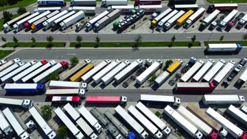 Fahrer- und Ladungsschutz: Versicherer wollen EU-weit mehr sichere Lkw-Parkplätze