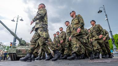 Mit der Familie an die NATO-Ostflanke