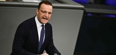 Spahn und Weidel geraten aneinander – Bundestagspräsidentin Klöckner muss eingreifen
