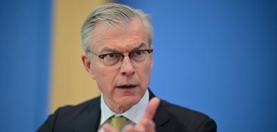 Wirtschaftsweiser warnt vor Sozialabgaben von 50 Prozent