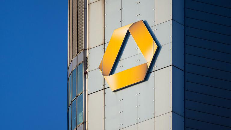 UniCredit wird größter Commerzbank-Aktionär