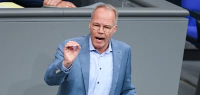 „In welchen Abgrund der Intoleranz und Menschenverachtung wir gleiten“ – SPD empört über Bischof