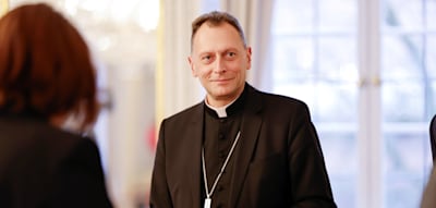 „Gibt keine Abstufung des Lebensrechts“ – Erzbischof legt gegen Brosius-Gersdorf nach