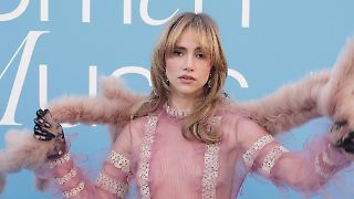 Suki Waterhouse teilt Krankenhaus-Foto