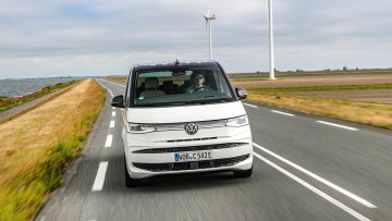 Fahrbericht VW Multivan eHybrid: Kühler Kopf beim Campen
