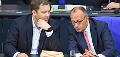 Zwei Ministerien fordern von Klingbeil 30 Milliarden Euro zusätzlich