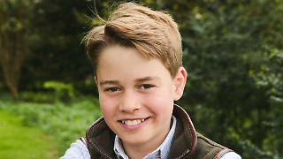 Neues Foto zeigt George lässig und erwachsen