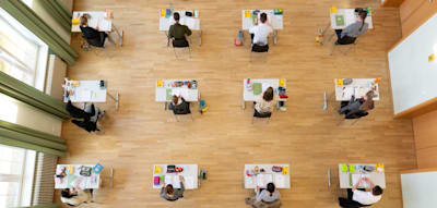 „Flut an Einser-Abis“ – Union und Lehrerverband warnen vor Entwertung des Abiturs