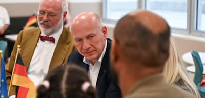 „Unsere Tonlage ist dies nicht“ – Berlins Bürgermeister wehrt sich gegen Vorwürfe aus Hamburg