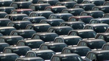Neuzulassungen: Verbrenner stärker als in der offiziellen Statistik