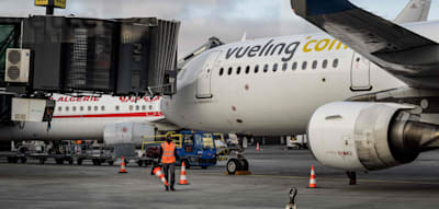 Jüdische Jugendgruppe aus Flieger geworfen – Vergangenheit des Piloten im Fokus