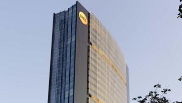 Aufgabe der Kraftfahrt-Sparte: ARAG kündigt sämtliche Kfz-Versicherungen im Bestand