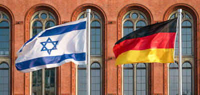 „Wäre ein klares Signal“ – Berliner Linke will Palästina-Flagge neben Israel-Fahne hissen