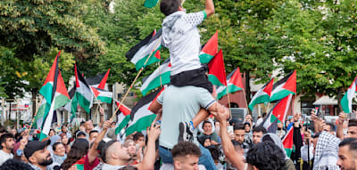 Sie skandierte Palästina-Parole auf Demos – Berliner Gericht spricht Aktivistin frei
