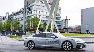 Porsche-Gewinn bricht im ersten Halbjahr um 71 Prozent ein