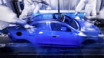 Konzernergebnis Mercedes-Benz: Gewinn bricht um die Hälfte ein