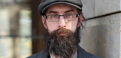 „Es ist ein Mythos, dass man erst durch Lesen und Schreiben zum Menschen wird“