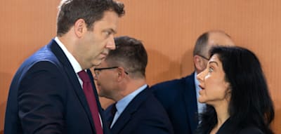 AfD in Umfrage gleichauf mit der Union – Klingbeil verliert deutlich, Reiche stürzt ab
