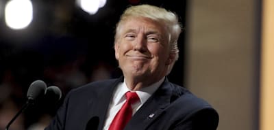„Schulhofbully-Manier“ – Deutsche Politiker empört über Trumps „Geschenk“-Aussage