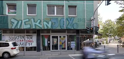 Linke Aktivisten besetzen Haus in Frankfurt – Kritik an Tolerierung durch SPD