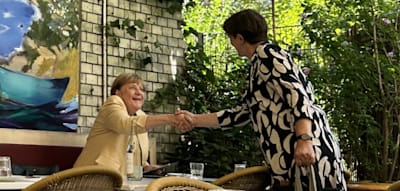 Merkel trifft Esken in Berlin beim Italiener – und parodiert einen Parteigenossen