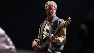 Ex-Maroon-5-Bassist soll mit Minderjährigen gesextet haben