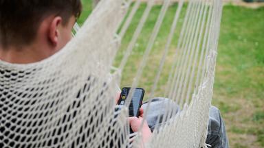 Streeck will Altersgrenze für Social Media