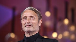 Mikkelsens Dauerwelle "nicht gut fürs Sexleben"