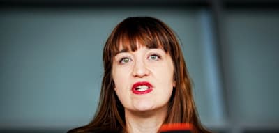 „Schämen Sie sich“ – Scharfe Kritik an Reichinnek nach Sozialismus-Äußerung