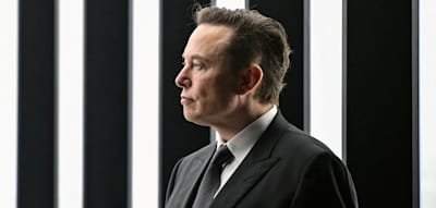 Tesla bietet Elon Musk Rekordvergütung von bis zu einer Billion Dollar an