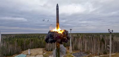 „Produktion im Drei-Schicht-Betrieb“ – Putin rüstet laut Ukraine für Konfrontation mit der Nato auf